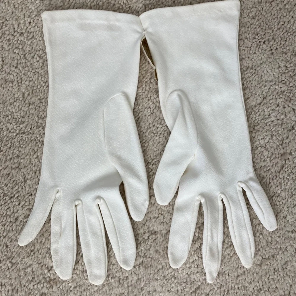 Vintage pair NWT nylon gloves